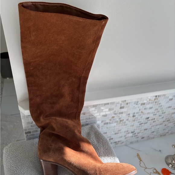 Vince Casper Suede Boot size 8 - Picture 3 of 4